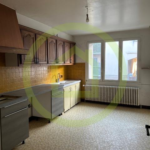 Immeuble à LA FERTE GAUCHER (77320)