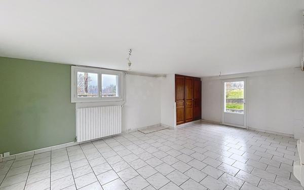 Maison à vendre    4 pièces •  Creysse