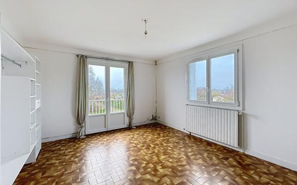 Maison à vendre    4 pièces •  Creysse