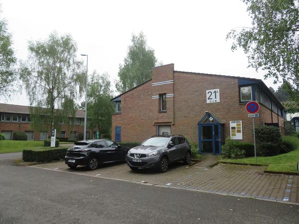 Situé à proximité des 2 Moulins, avenue de la Créativité à VILLENEUVE D'ASCQ, je suis deux bureaux attenant de 41,70M…