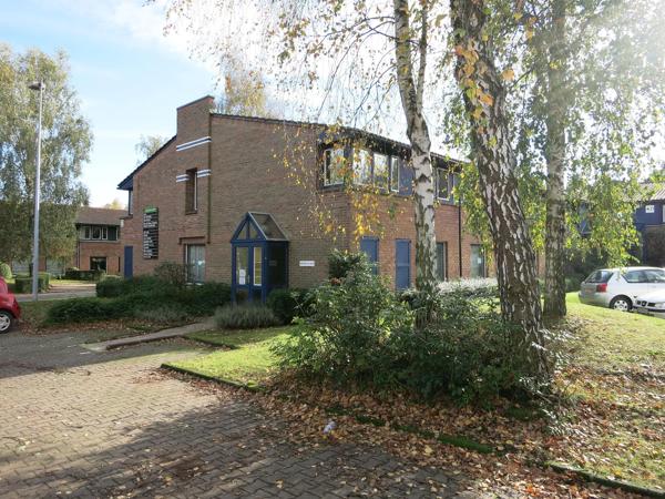 Situé à proximité des 2 Moulins, avenue de la Créativité à VILLENEUVE D'ASCQ, je suis deux bureaux attenant de 41,70M…