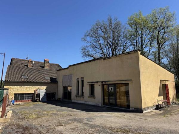 Maison ancienne - Saint-cyprien Ensemble maison, grange et garage, idéal pour artisans