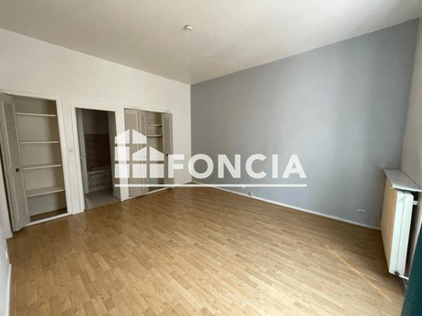 Location Studio 28 m² - 6 RUE BOUFFARD Bordeaux 33000