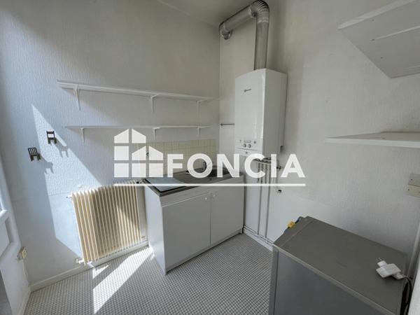 Location Studio 28 m² - 6 RUE BOUFFARD Bordeaux 33000