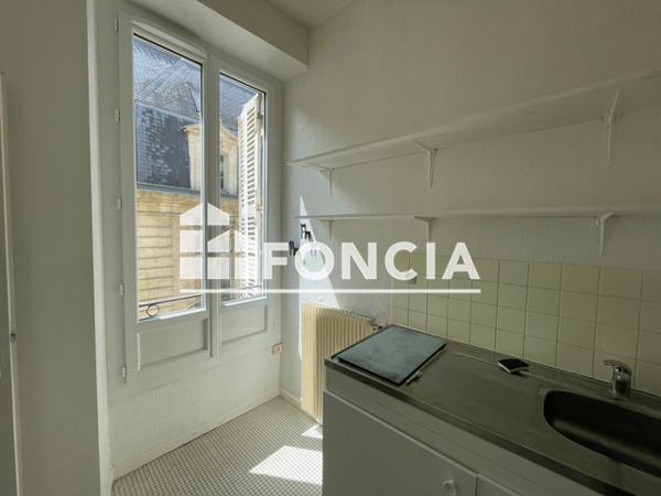 Location Studio 28 m² - 6 RUE BOUFFARD Bordeaux 33000