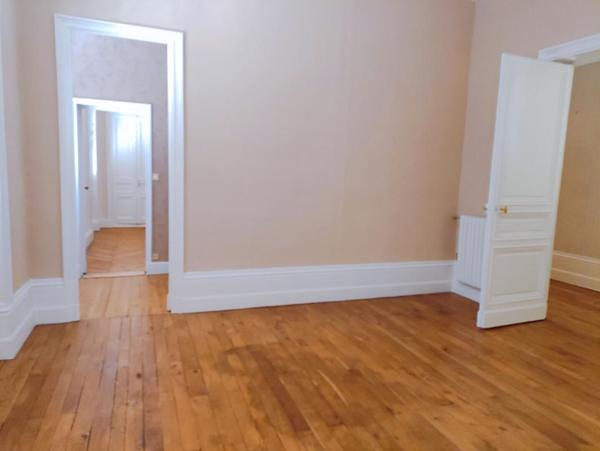 Maison bourgeoise Chatellerault 7 pièce(s) 171 m2