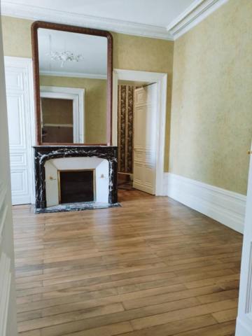 Maison bourgeoise Chatellerault 7 pièce(s) 171 m2