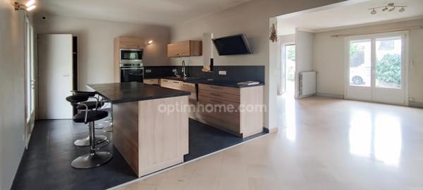 Maison plain pied 4 chambres, terrain, garage et sous sol