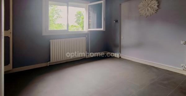 Maison plain pied 4 chambres, terrain, garage et sous sol