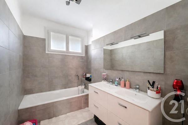 Appartement F4 à vendre  4 pièces - 94,66 m2 AJACCIO - 201