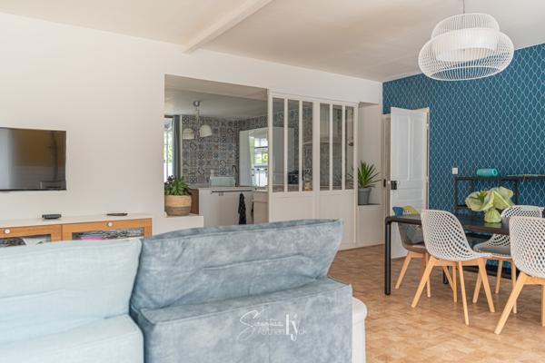 Maison
         8 pièces
        - 289 m² Exclusivité 275 000 € *