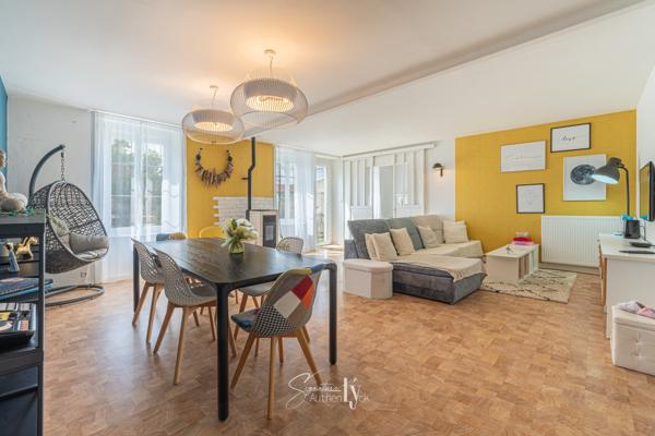 Maison
         8 pièces
        - 289 m² Exclusivité 275 000 € *