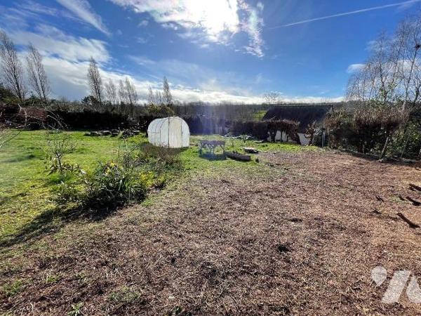 Terrain à Vendre à Lannion (22300) en Côtes-d'Armor (22)

Terrain de 999 M², non viabilisé, r...