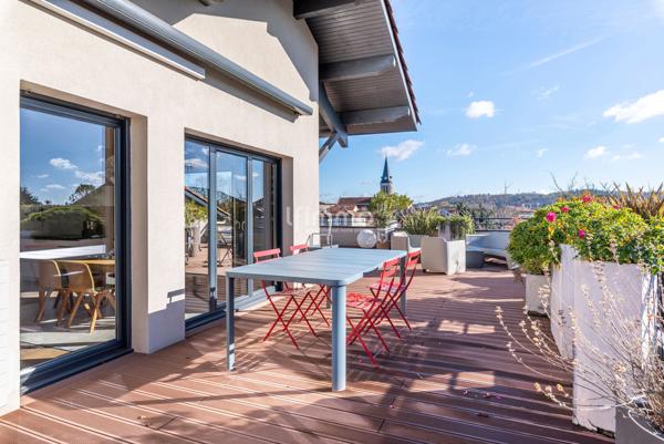 Exceptionnel toit-terrasse de 152 m² + 110 m² d’extérieur