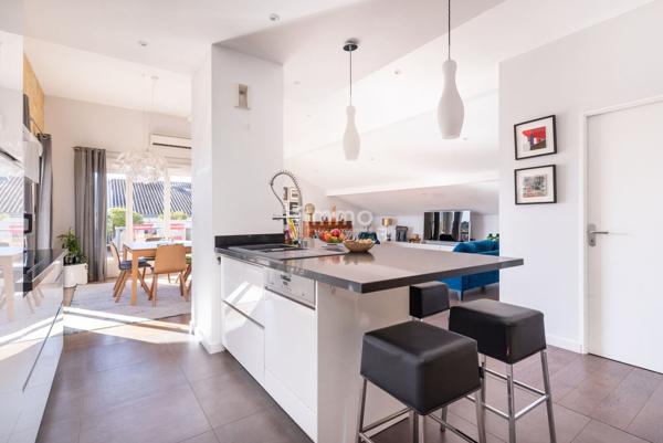 Exceptionnel toit-terrasse de 152 m² + 110 m² d’extérieur