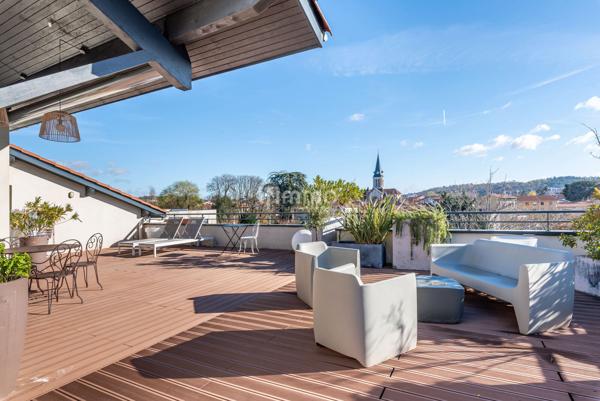 Exceptionnel toit-terrasse de 152 m² + 110 m² d’extérieur