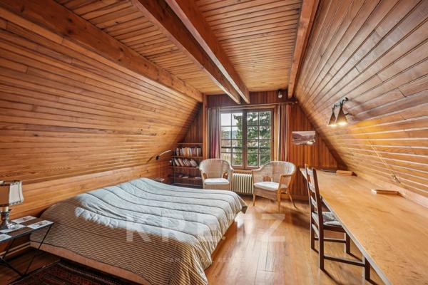 Le Chesnay – Centre-ville - 14 piéces - 12 chambres