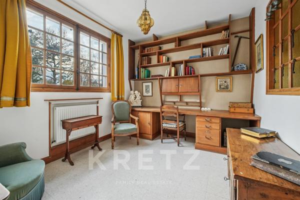 Le Chesnay – Centre-ville - 14 piéces - 12 chambres