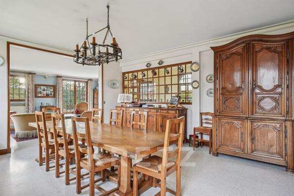 Le Chesnay – Centre-ville - 14 piéces - 12 chambres