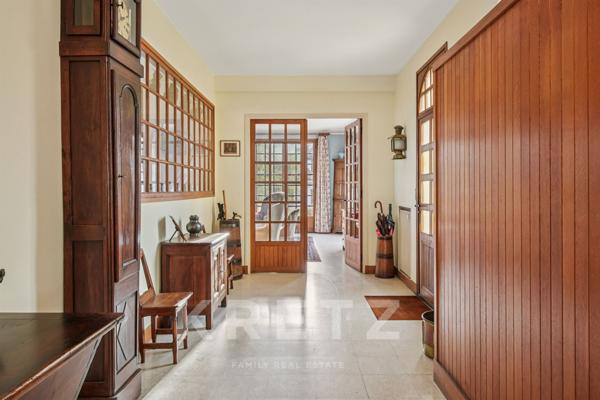 Le Chesnay – Centre-ville - 14 piéces - 12 chambres