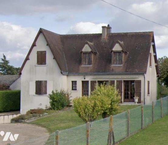 Dans un écrin de verdure, découvrez cette maison familiale située sur FAVEROLLES-SUR-CHER.