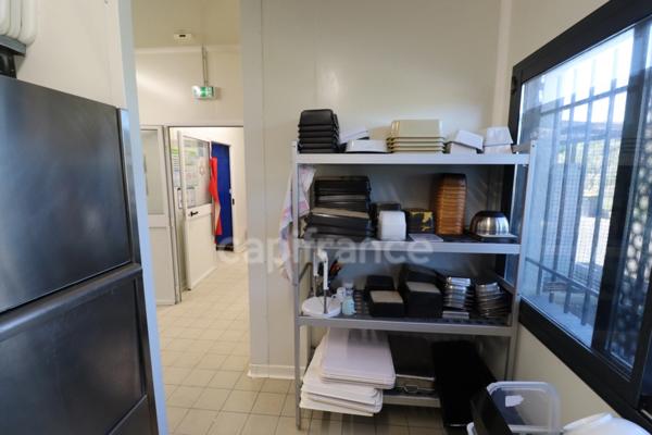 GARD (30) NIMES (30000) 10 mn à vendre Fonds de commerce d'une MAGNIFIQUE boutique boucherie Emplacement N°1.