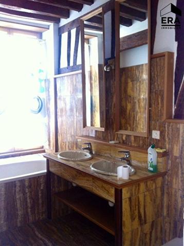 Maison de 8 pièces, dépendances, de 210 m2 située à COMPIEGNE