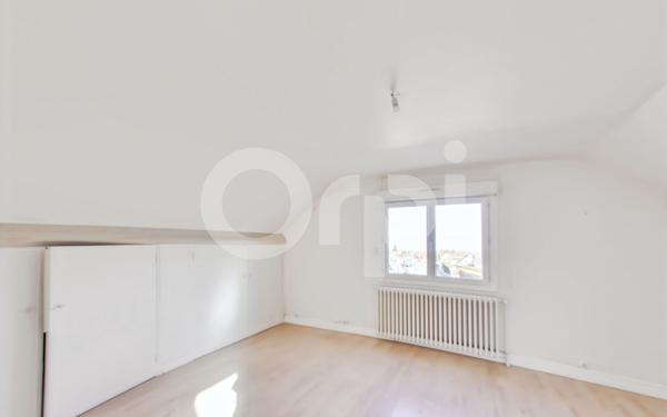 Maison à vendre    5 pièces • 110 m2 Chamant