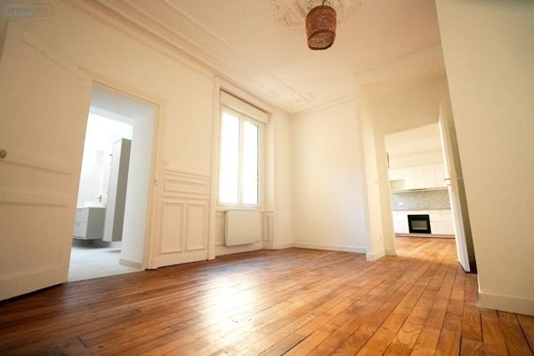 Appartement rénové à vendre à Vitré en Ille-et-Vilaine (35500), ref : 35131-133   
CENTRE-VILLE