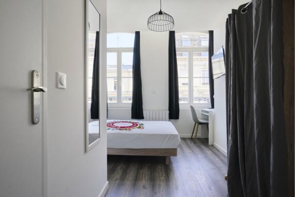 A LOUER : T1 à Lille • Solferino • 700 € CC • Réf. 1501-6