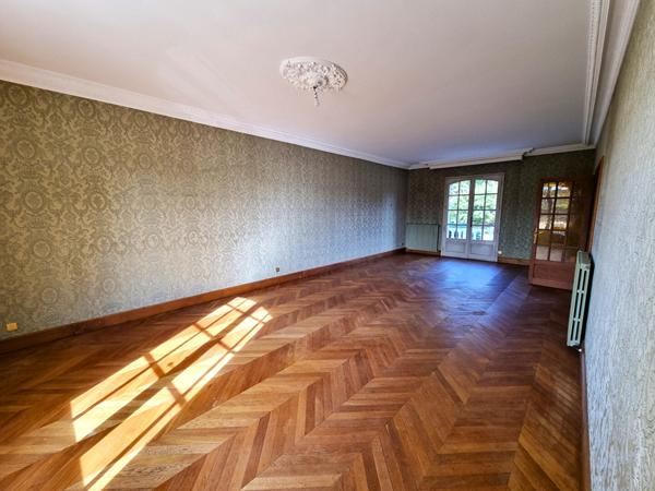 Maison bourgeoise de caractère à rénover - Proche Loire et Nantes