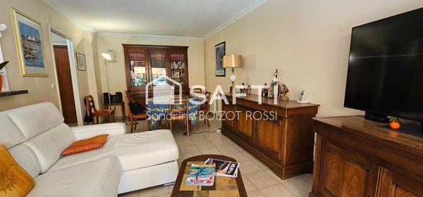 Rare : 2 pièces de 47 m² aux extérieurs exceptionnels et garage fermé, à deux pas de la mer.