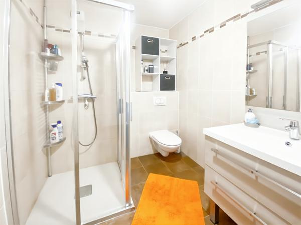 Sainte-Geneviève-des-Bois (91700) Immeuble de Standing / beau F2 avec terrasse + jardin de 120 m2 + 2 places de parking dont une en sous-sol