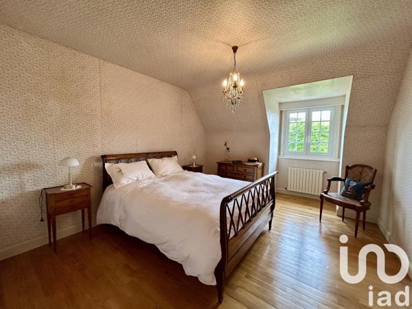Demeure 7 pièces de 186 m² à Ploubazlanec (22620)