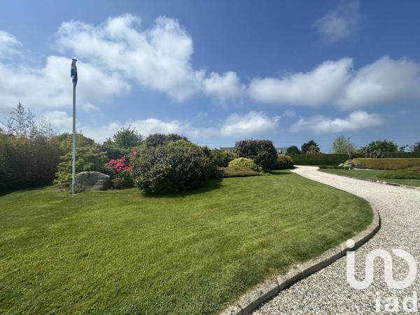 Demeure 7 pièces de 186 m² à Ploubazlanec (22620)