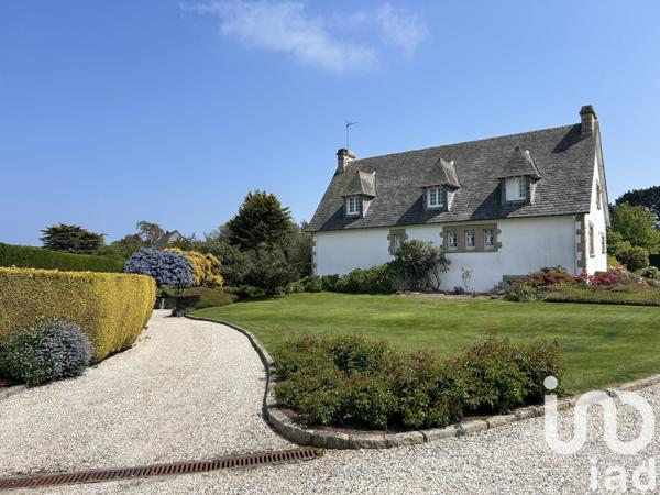 Demeure 7 pièces de 186 m² à Ploubazlanec (22620)