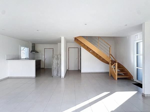 Maison avec vie de plain-pied (2015) - 4 chambres, garage, terrain clos. 92m² - Hennebont, Kerpotence.