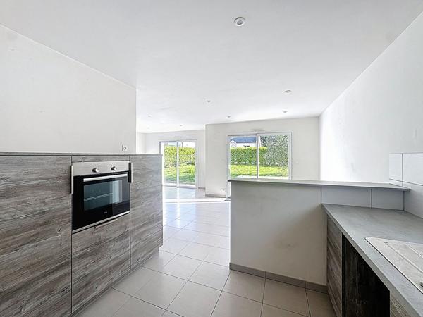 Maison avec vie de plain-pied (2015) - 4 chambres, garage, terrain clos. 92m² - Hennebont, Kerpotence.