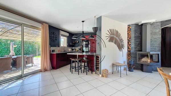 Cheval-Blanc (84460) MAISON FAMILIALE 128M² SUR 735M² AVEC PISCINE