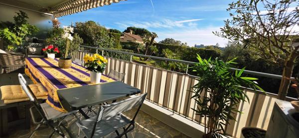 SUPERBE 5 PIECES 127 M2 CROIX DES GARDES VUE MER