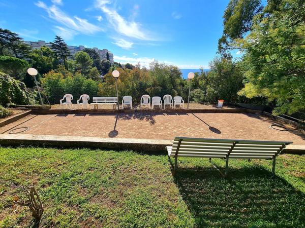 SUPERBE 5 PIECES 127 M2 CROIX DES GARDES VUE MER