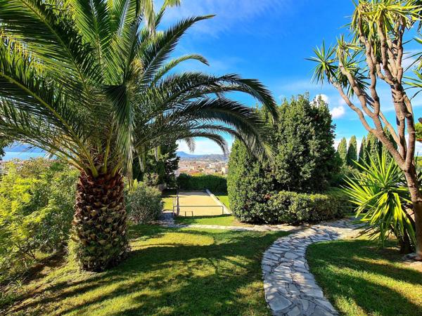 SUPERBE 5 PIECES 127 M2 CROIX DES GARDES VUE MER