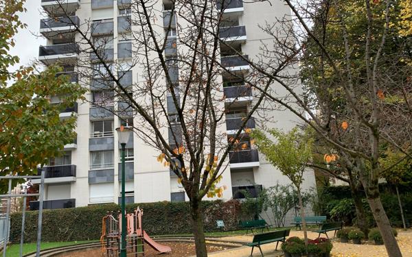 Appartement à vendre    1 pièce • 24,22 m2 Paris 15