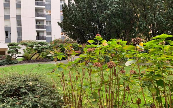 Appartement à vendre    1 pièce • 24,22 m2 Paris 15