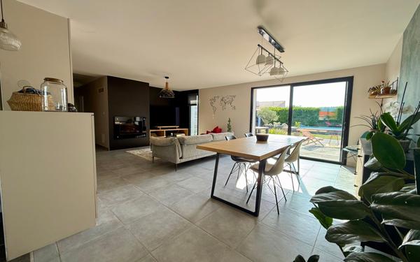 Maison à vendre    5 pièces • 137 m2 Marsilly