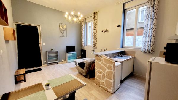 GRAND APPARTEMENT MEUBLE PROCHE CENTRE VILLE CARCASSONNE