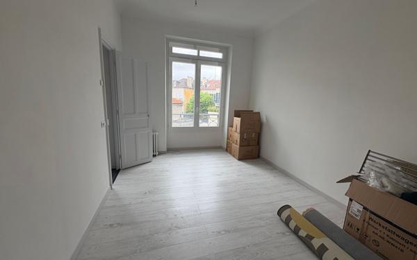 Appartement à vendre    3 pièces • 77 m2 Pau