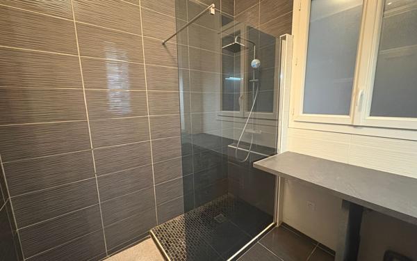 Appartement à vendre    3 pièces • 77 m2 Pau