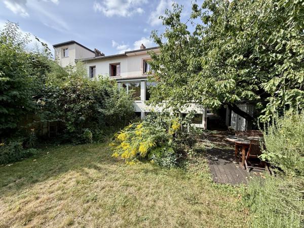 MAISON DE VILLE / 165 M2 / 3 CHAMBRES / BUREAU / JARDIN