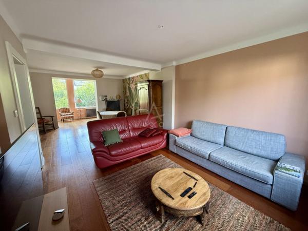 MAISON DE VILLE / 165 M2 / 3 CHAMBRES / BUREAU / JARDIN